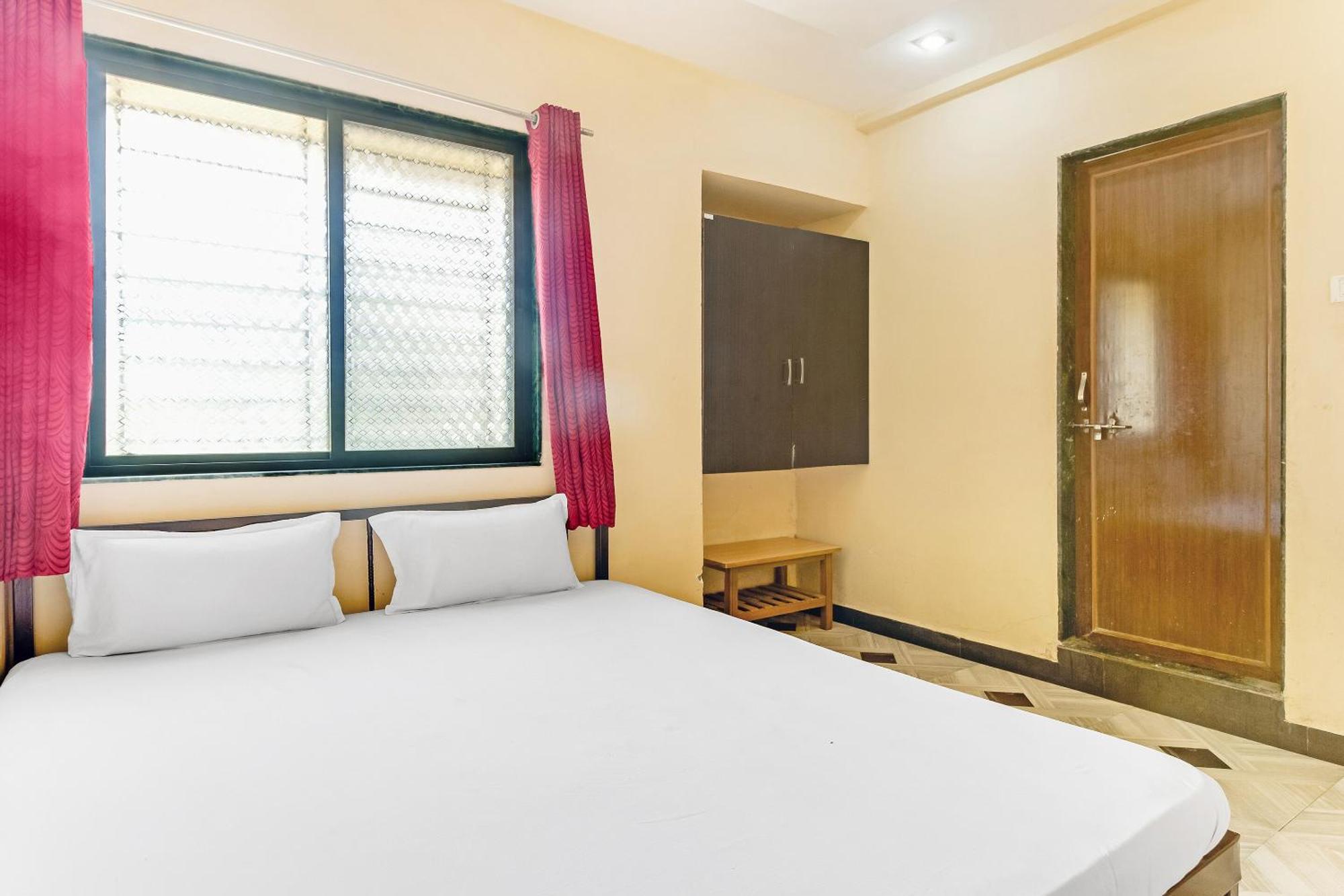 Hotel Spot On Harihar Lodging And Yatri Niwas à Kolhapur Extérieur photo