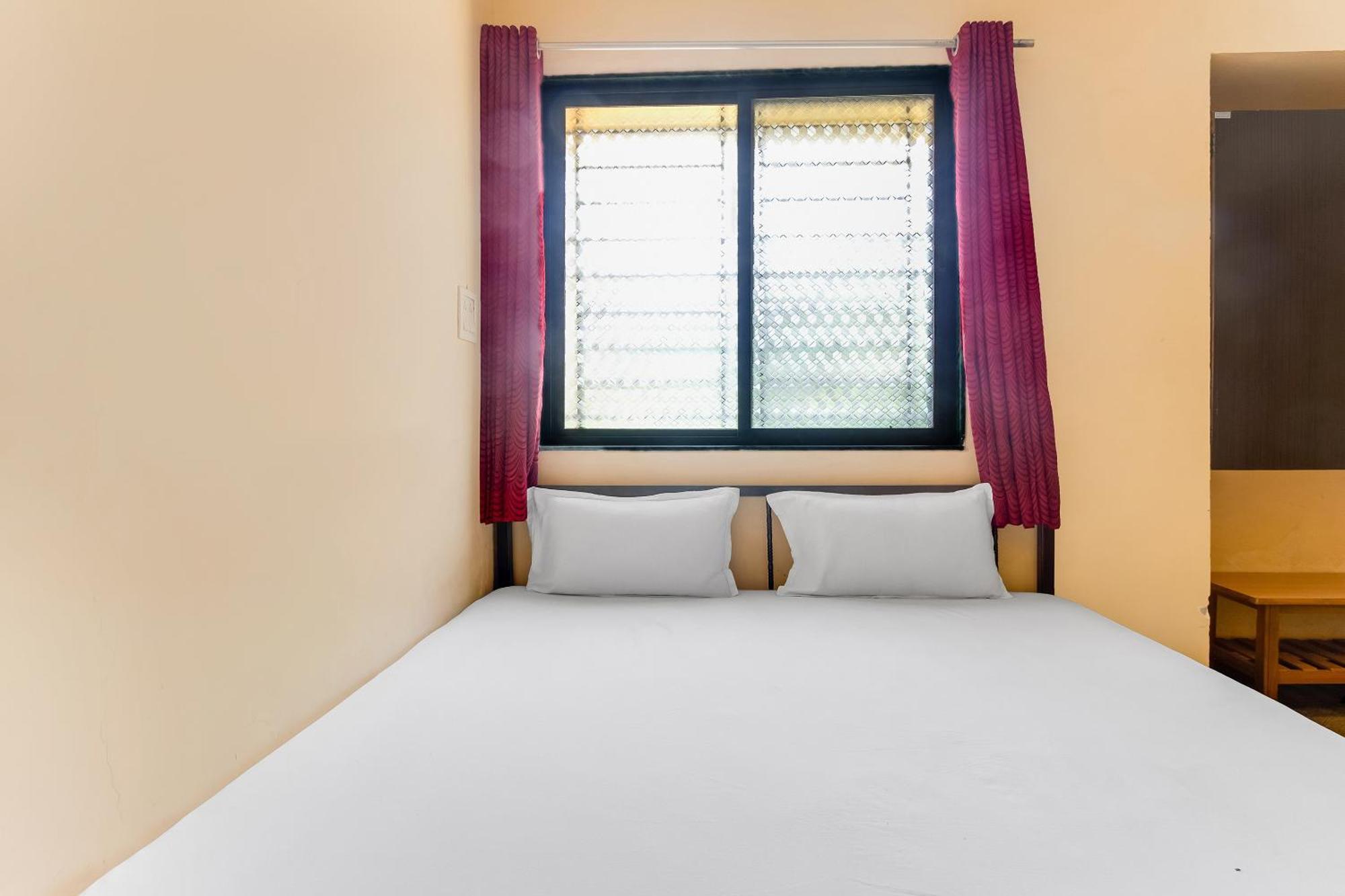 Hotel Spot On Harihar Lodging And Yatri Niwas à Kolhapur Extérieur photo