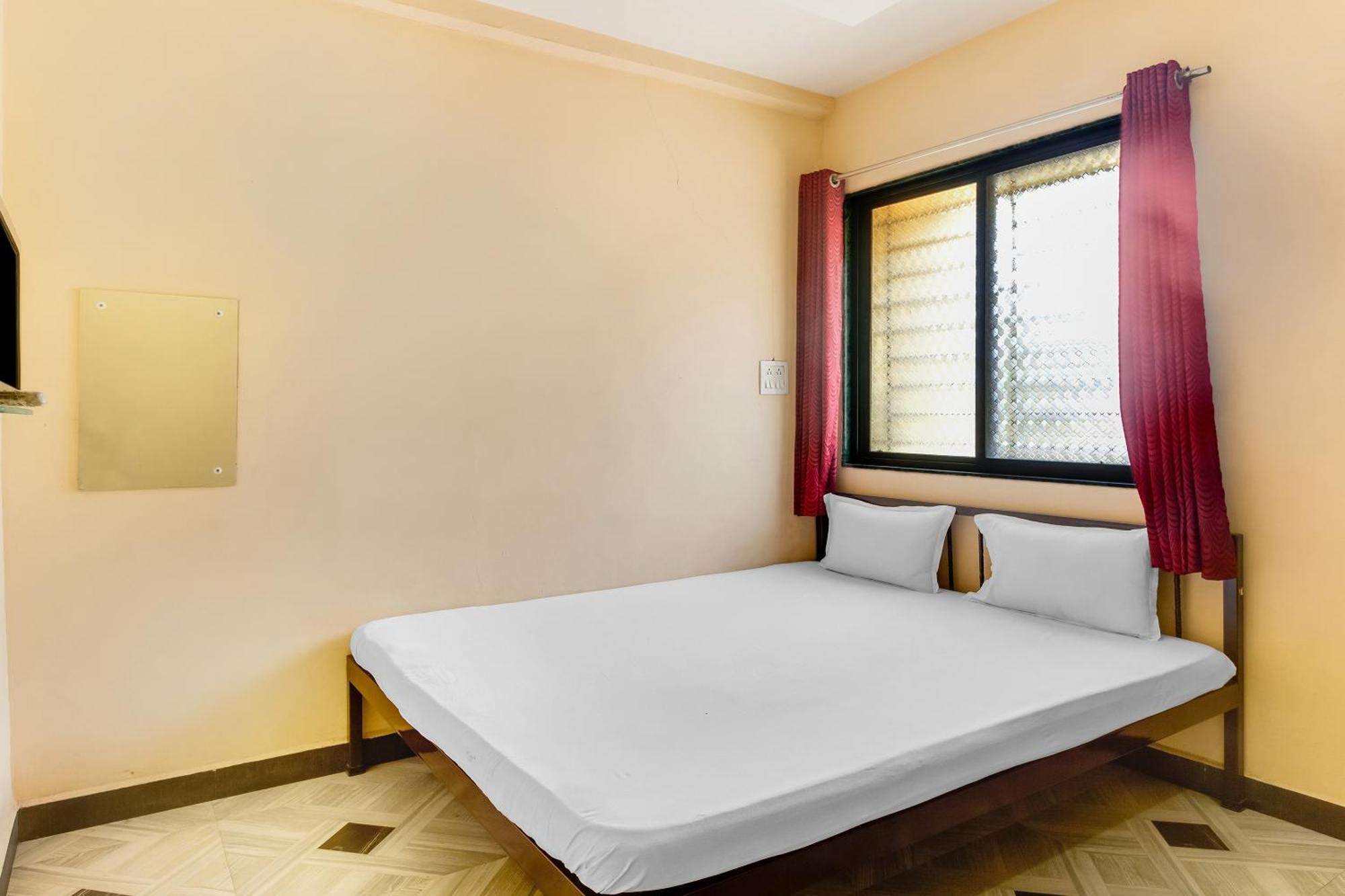 Hotel Spot On Harihar Lodging And Yatri Niwas à Kolhapur Extérieur photo