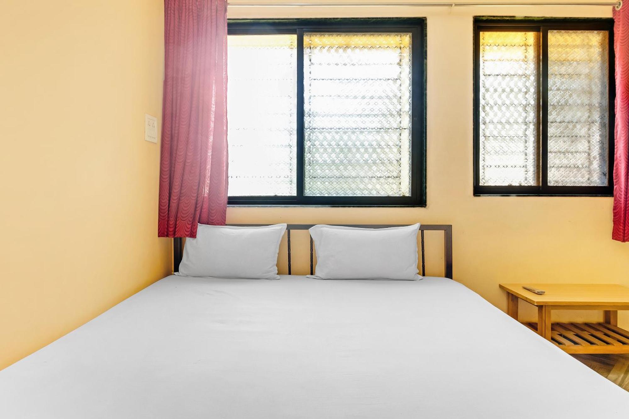 Hotel Spot On Harihar Lodging And Yatri Niwas à Kolhapur Extérieur photo